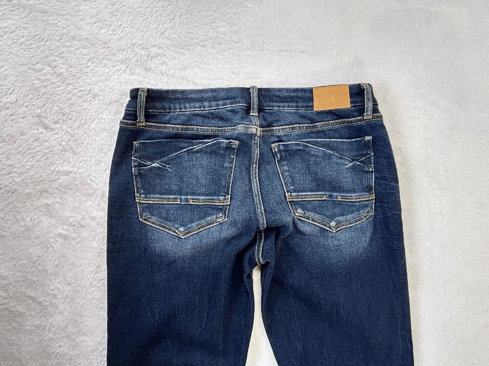 BKE Stella Slim Fit Low Rise Boot Cut Jeans Size 31 X 31.5 Medium Wash Stretch - Picture 3 of 9